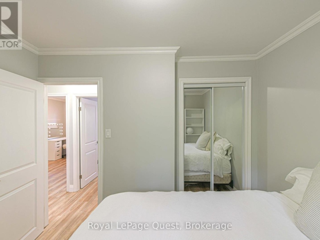 401 MISSISSAGA STREET W, 