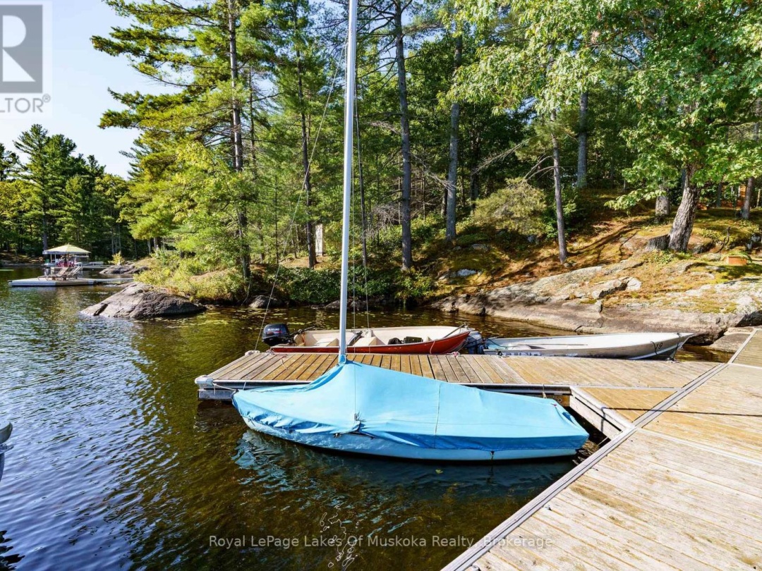 27 ISLAND 2ML, Morrison Lake