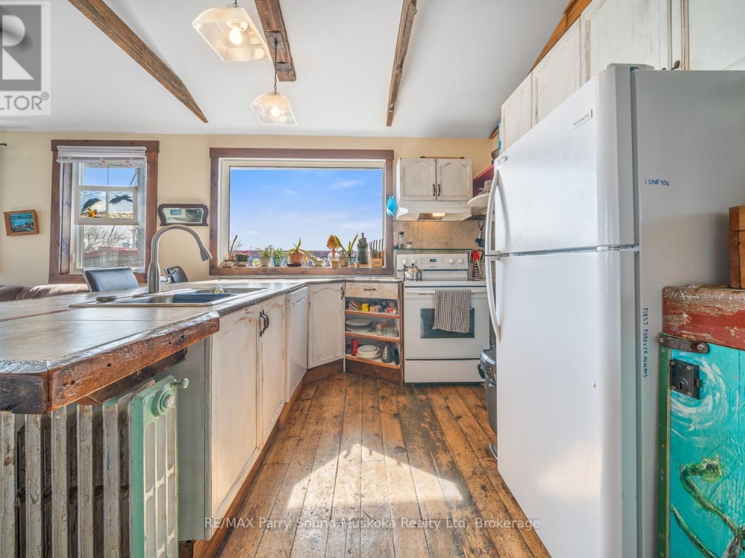 47 GIBSON STREET, Parry Sound