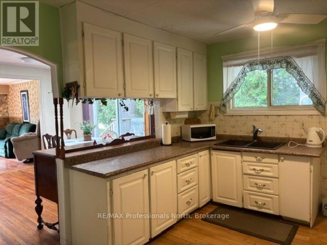 37 PRINCE STREET, Minden Hills (Minden)