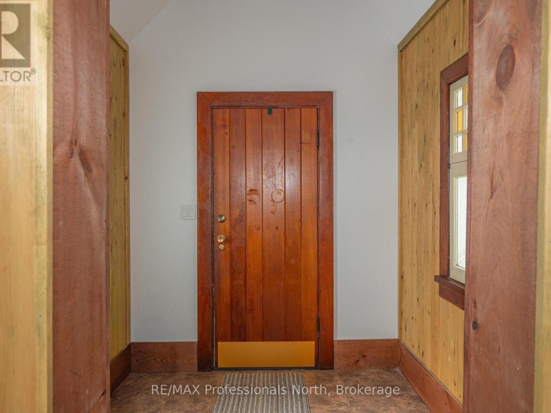 4 DICKSON STREET, Kawartha Lakes (Kinmount)