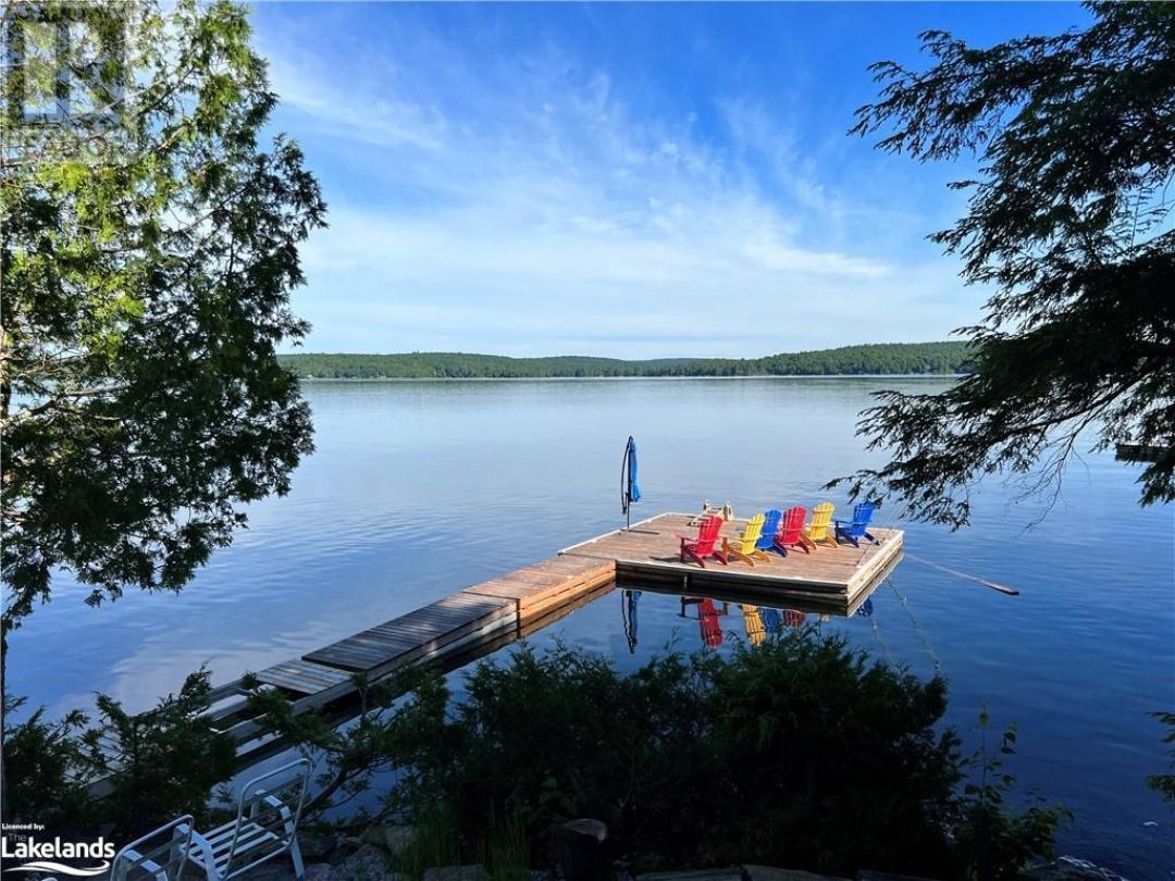 1136 Wilkinson Road, Kennisis Lake