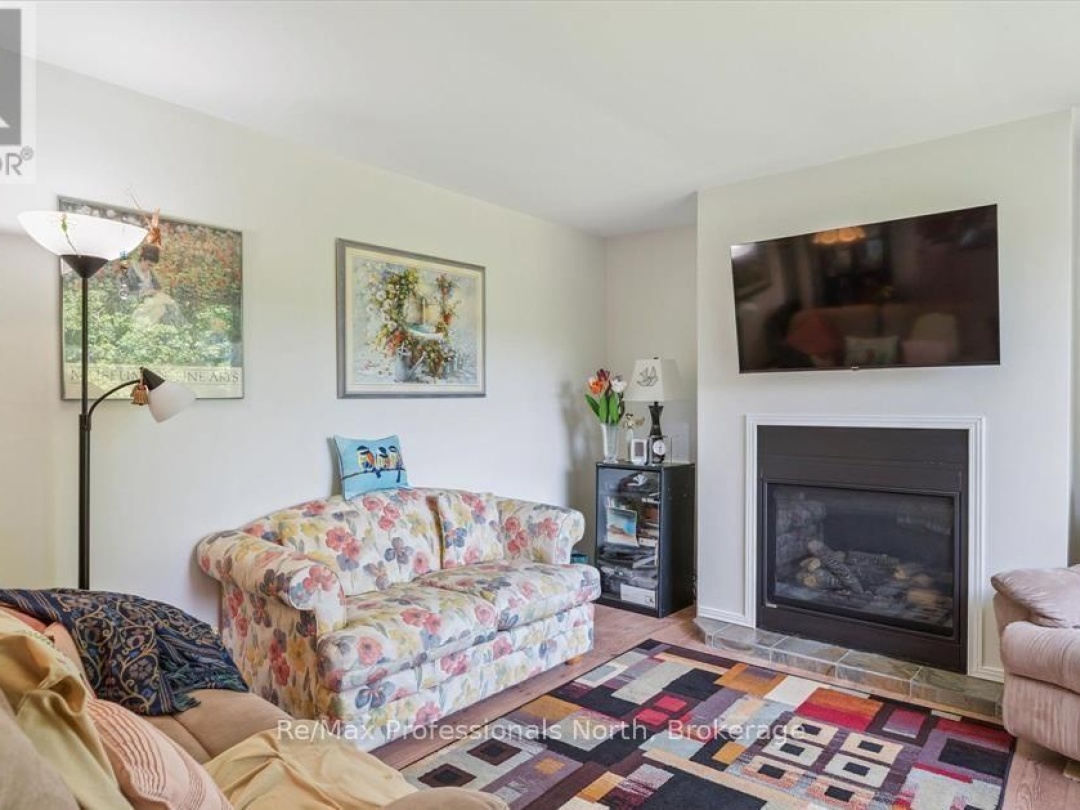 1042 RIVER HAVEN ROAD, Muskoka River