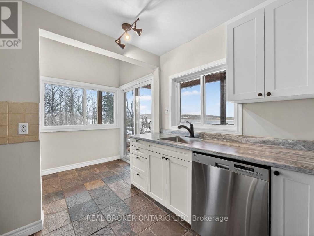 1866 TAY BAY ROAD, Matchedash Bay