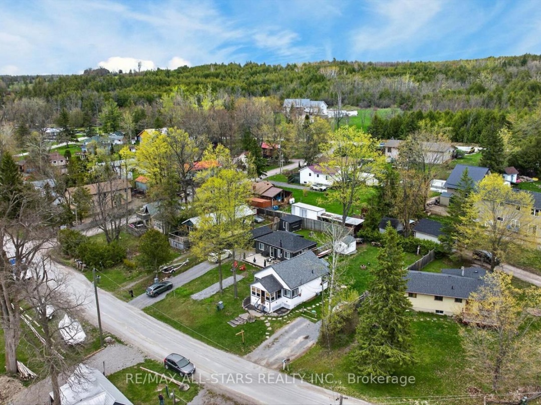 2 ELDER STREET, Sturgeon Lake