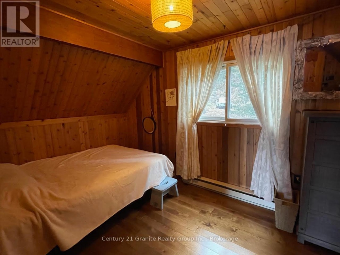 1038 BROKEN PADDLE ROAD, Miskwabi Lake