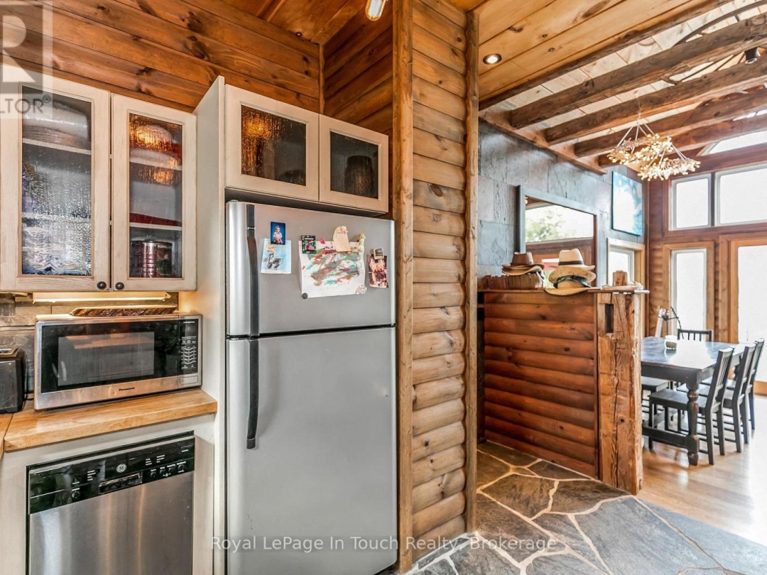 8 B686 DERBYSHIRE, Georgian Bay