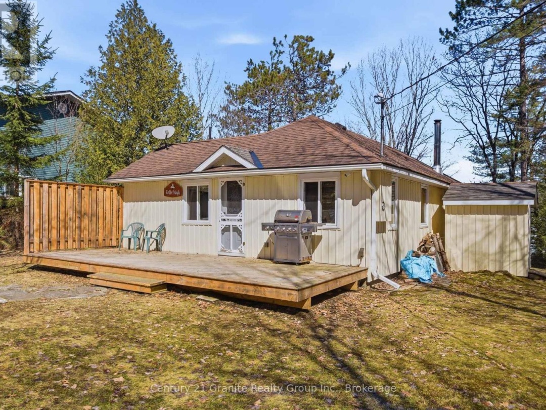 1035 HARVEST MOON LANE, Halls Lake