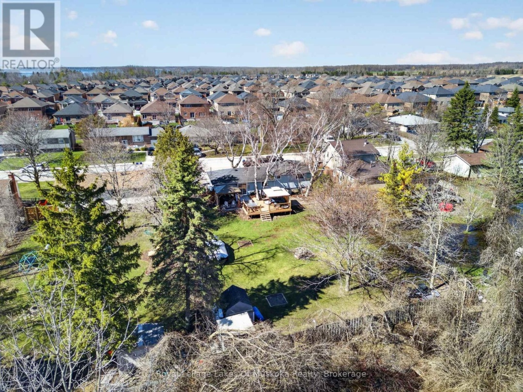 271 LAKELAND CRESCENT, Brock (Beaverton)
