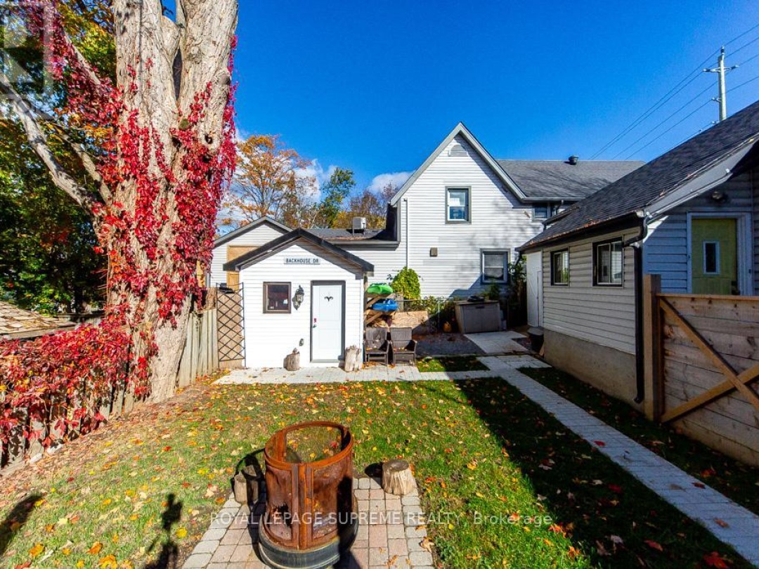 248 MISSISSAGA STREET W, 