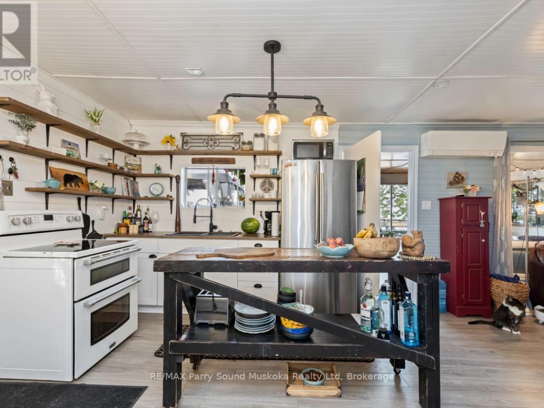 LOT 206 - 808 PARADISE LANE E, 