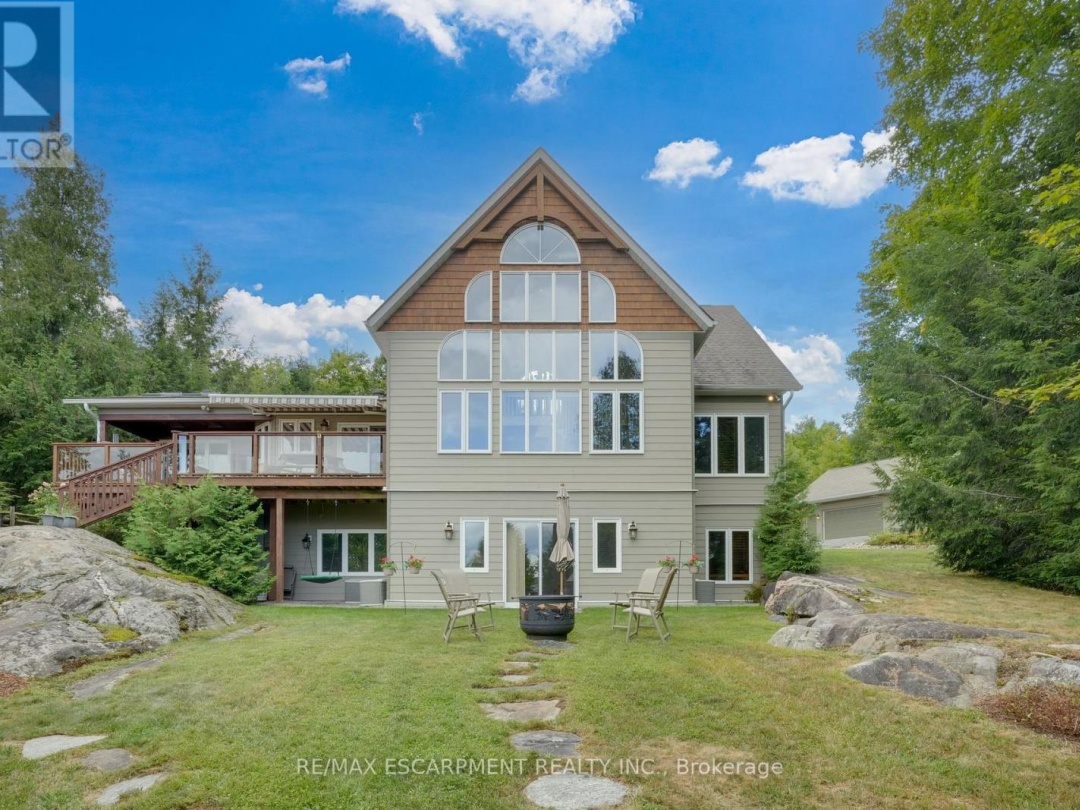36 MANITOUWABING ESTATES ROAD, Manitouwabing Lake