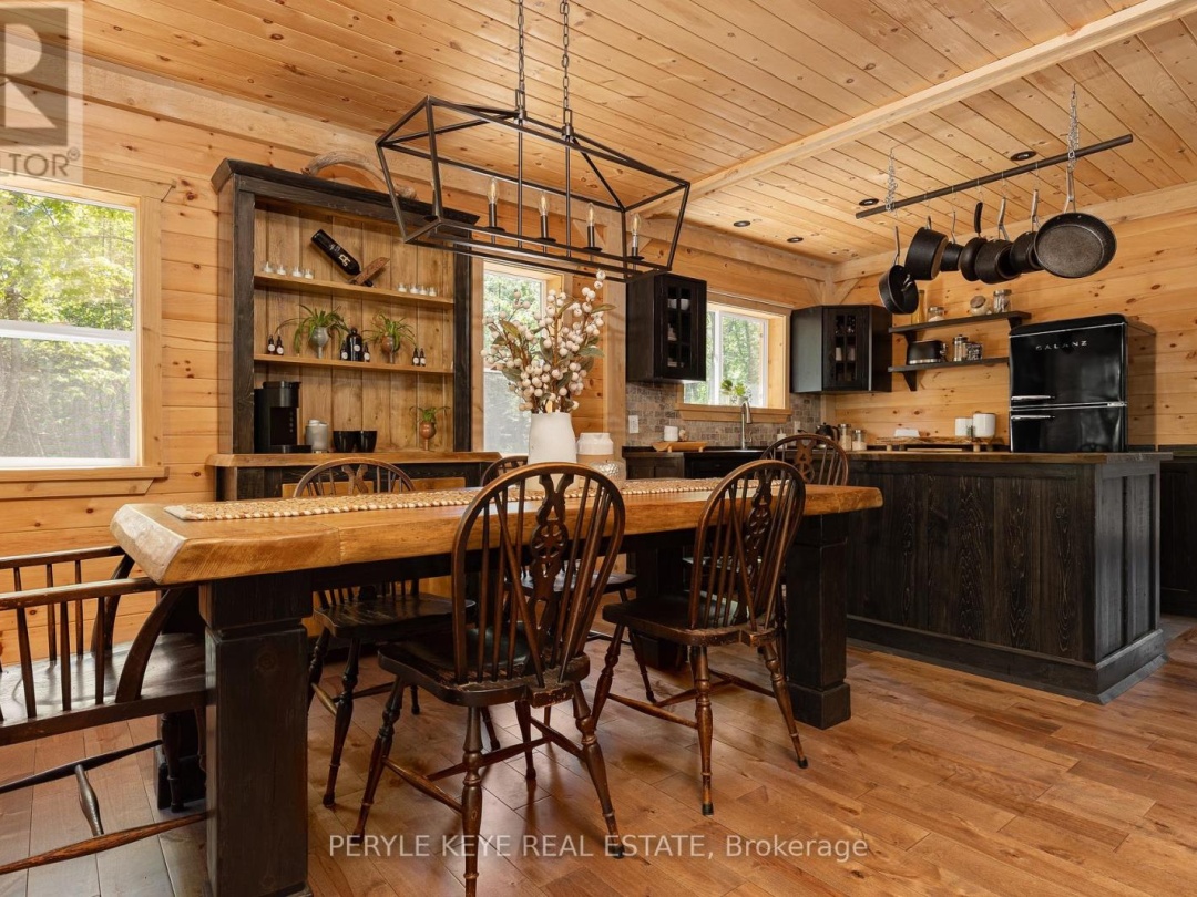 3702 Eagle Lake Road, Parry Sound Remote Area