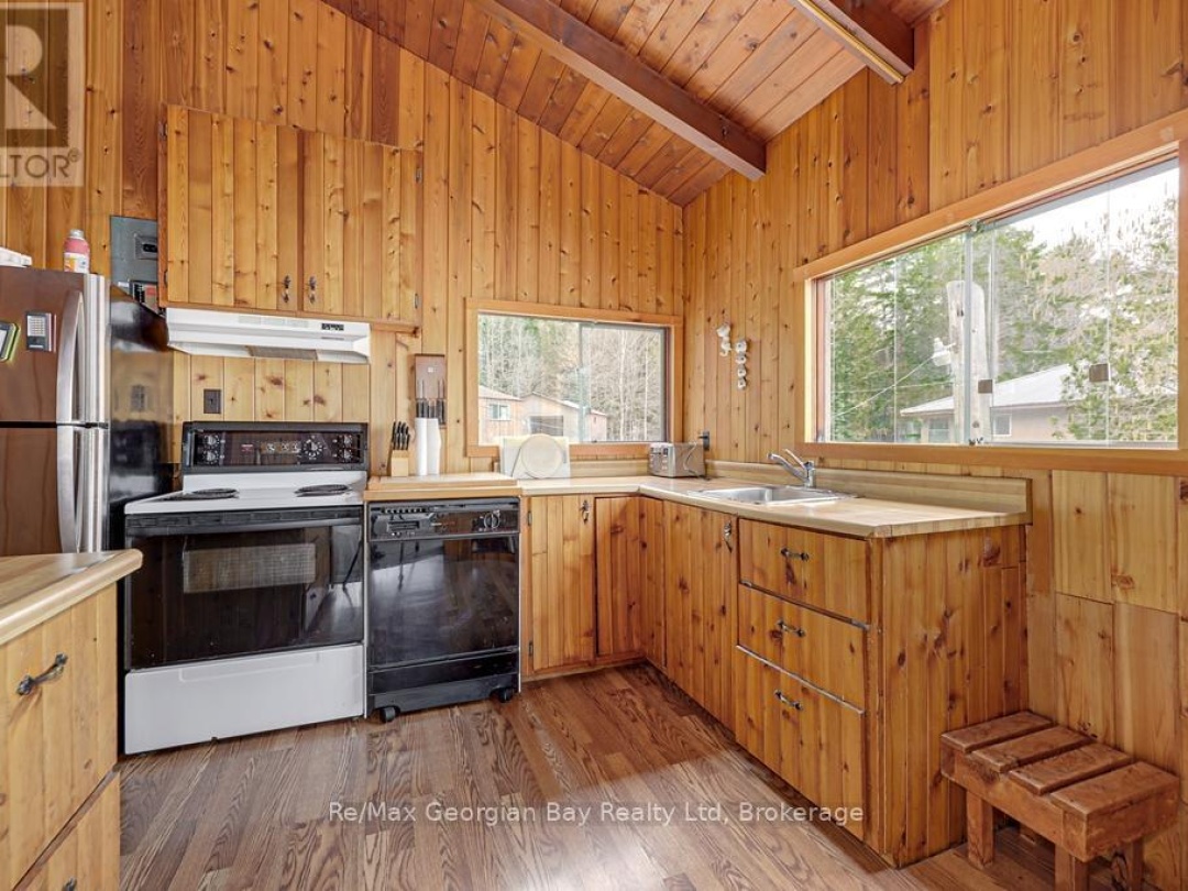 15SR405 SEVERN RIVER SHORE, Severn River