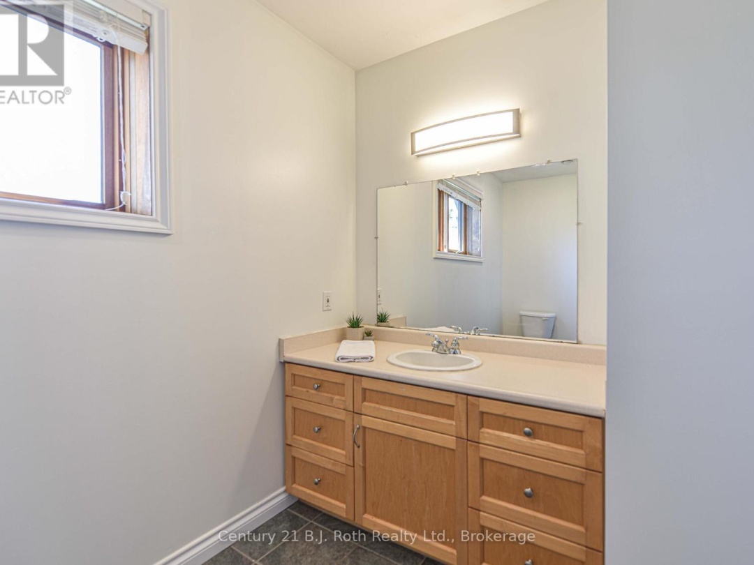 4086 Lawton Lane, Ramara (Atherley)