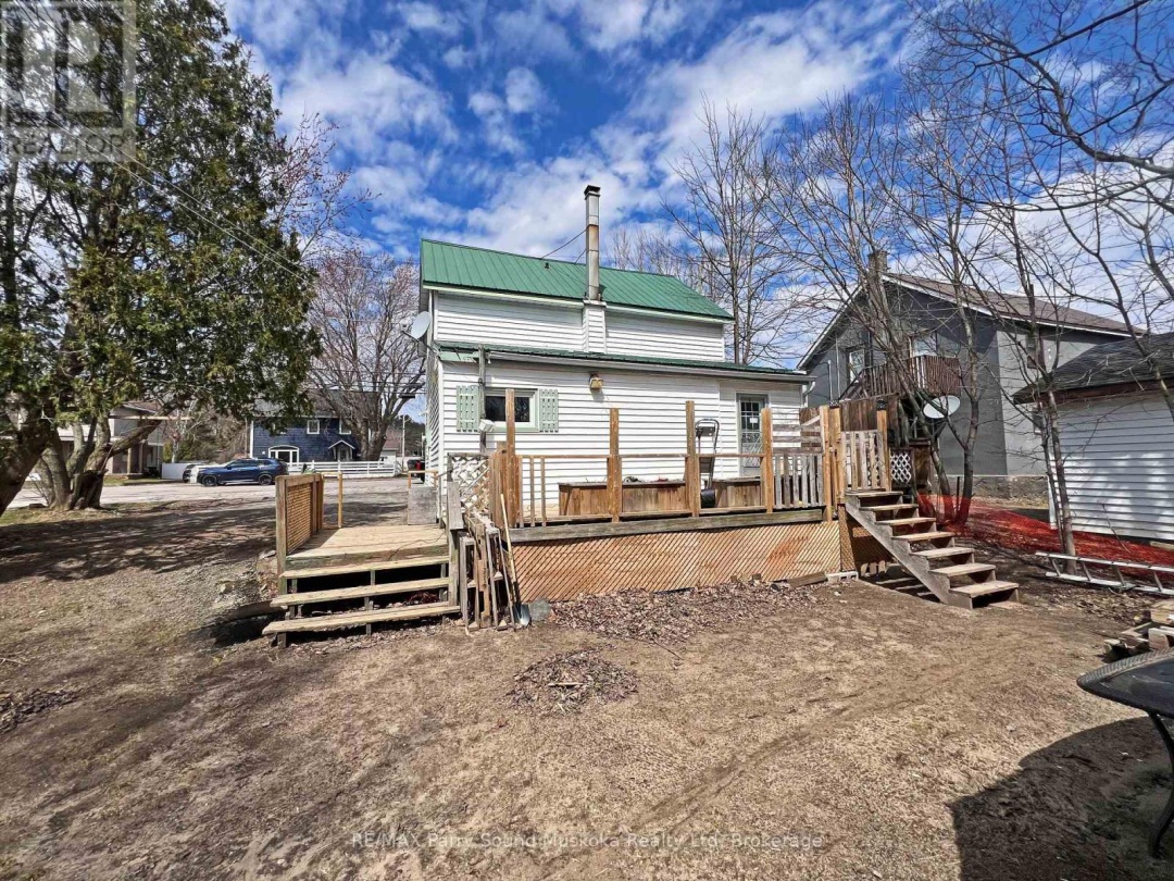 97 WILLIAM STREET, Parry Sound