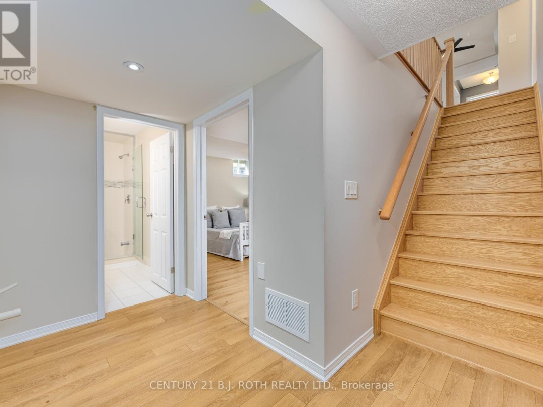 3327 SUMMERHILL WAY N, 