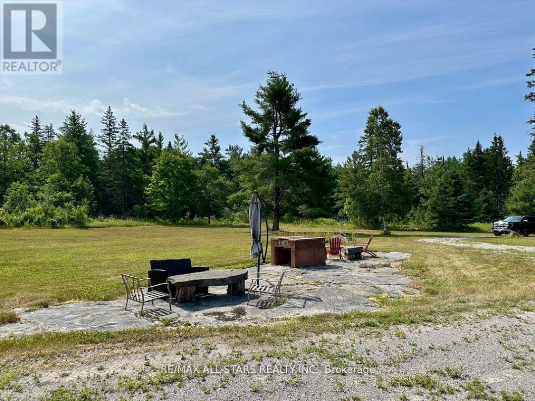 380 LEDGE ROAD, Trent Lakes