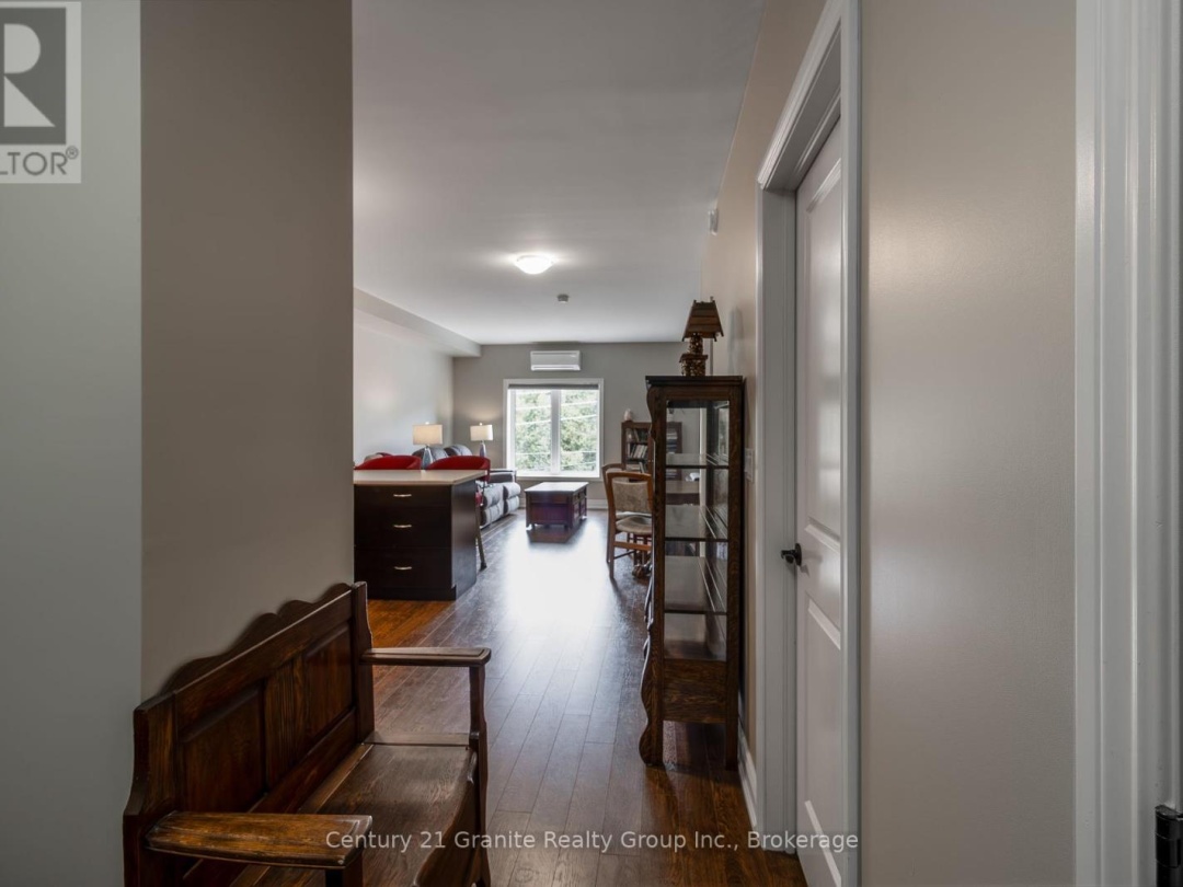 203 4 Lake Avenue, Dysart et al (Dysart)