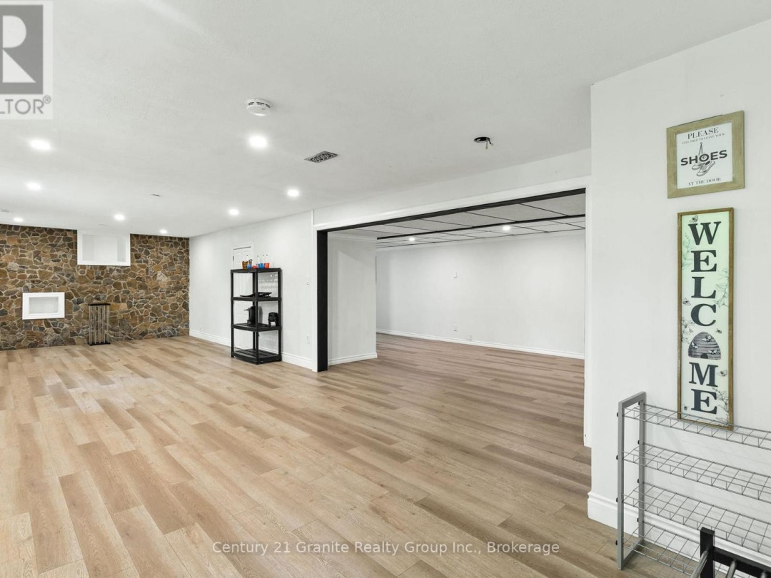 1630 KASHAGAWIGAMOG LAKE ROAD, Minden Hills (Minden)