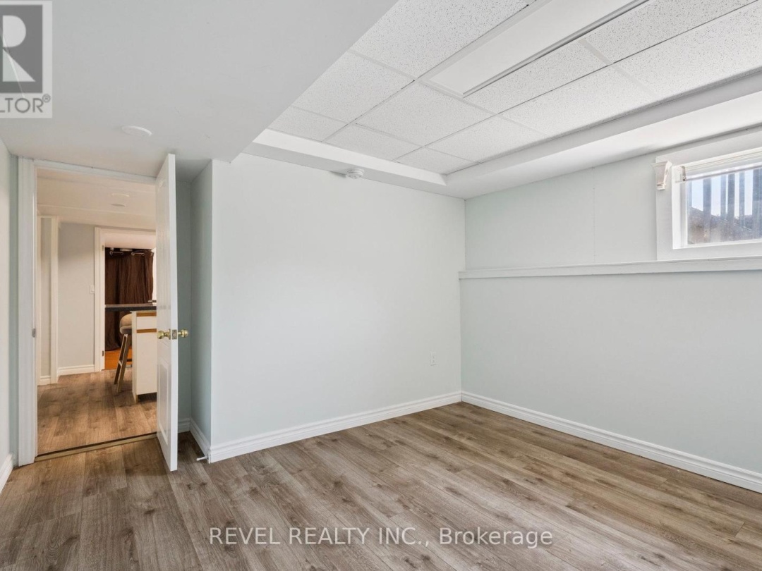 40 GREENWOOD CRESCENT, 