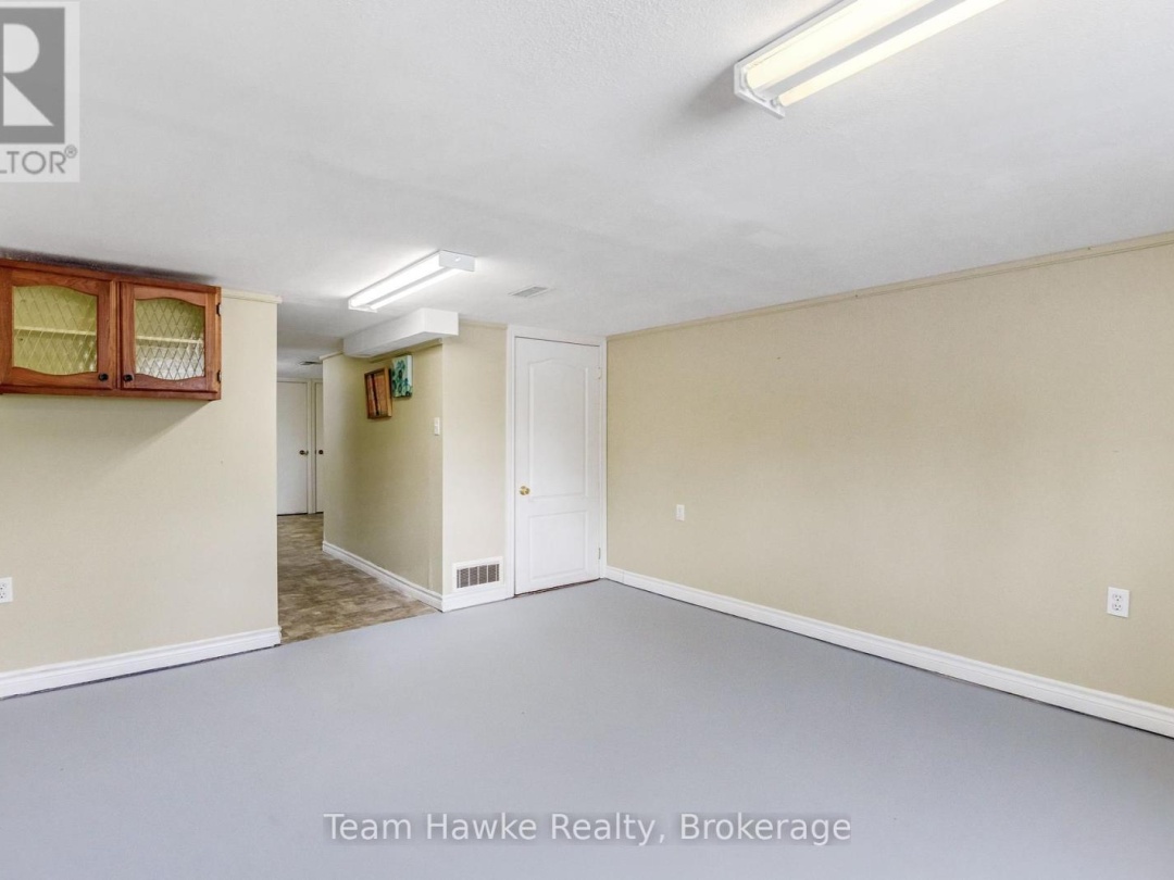 264 KINGFISHER AVENUE, 