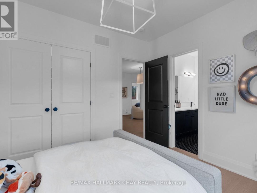 72 GEORGIAN GRANDE DRIVE, 