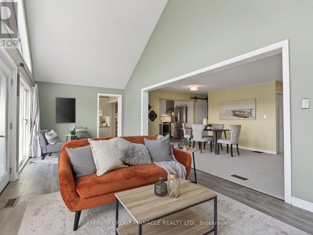 14 ORIOLE ROAD, Cameron Lake