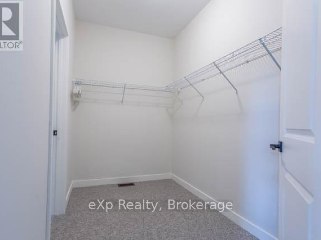 40 - 1052 GREENSVIEW DRIVE, 