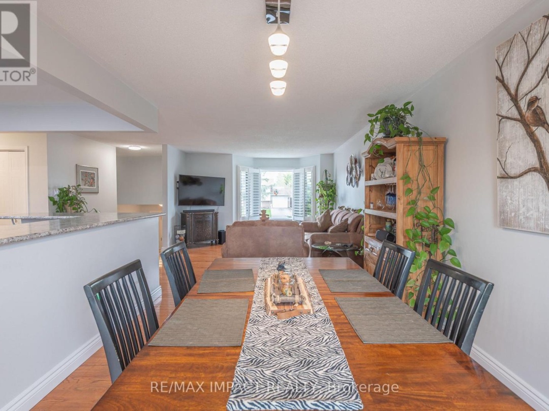 10 CEDARTREE LANE, Kawartha Lakes (Bobcaygeon)
