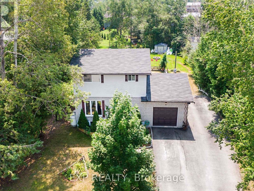 8 PINEWOOD BOULEVARD, 