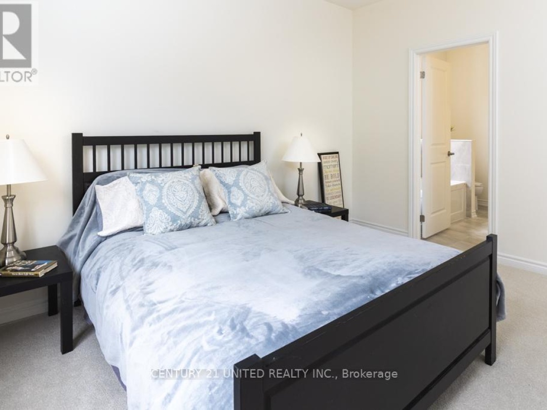 67 HILLCROFT WAY, 