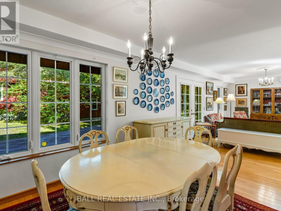 849 COUNTY RD 49, 
