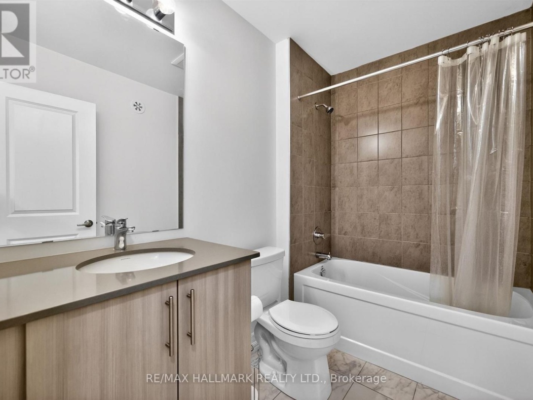 2 WYN WOOD LANE, Orillia