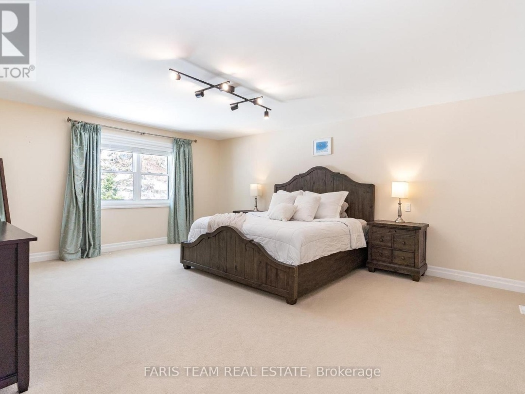 156 Deerfoot Trail, Huntsville (Brunel)