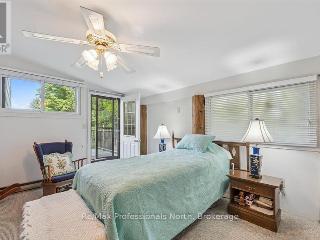 1042 RIVER HAVEN ROAD, Muskoka River