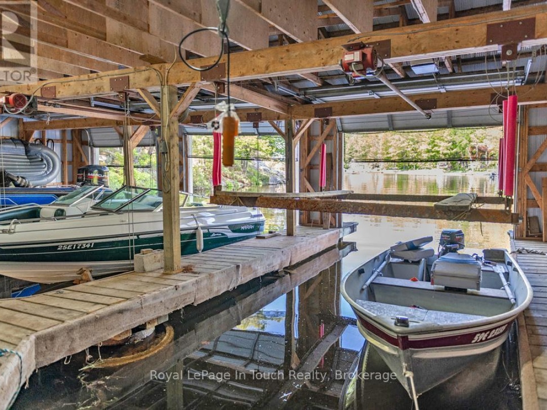 285 CROOKED BAY ROAD, Georgian Bay (Baxter)