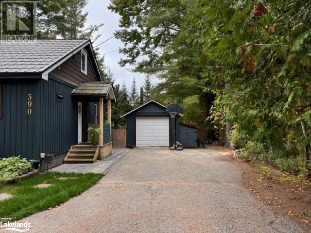 390 Manitoba Street, Bracebridge