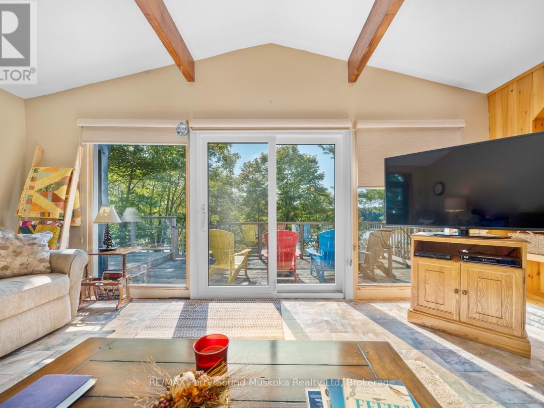 8 MARINE DRIVE, 
