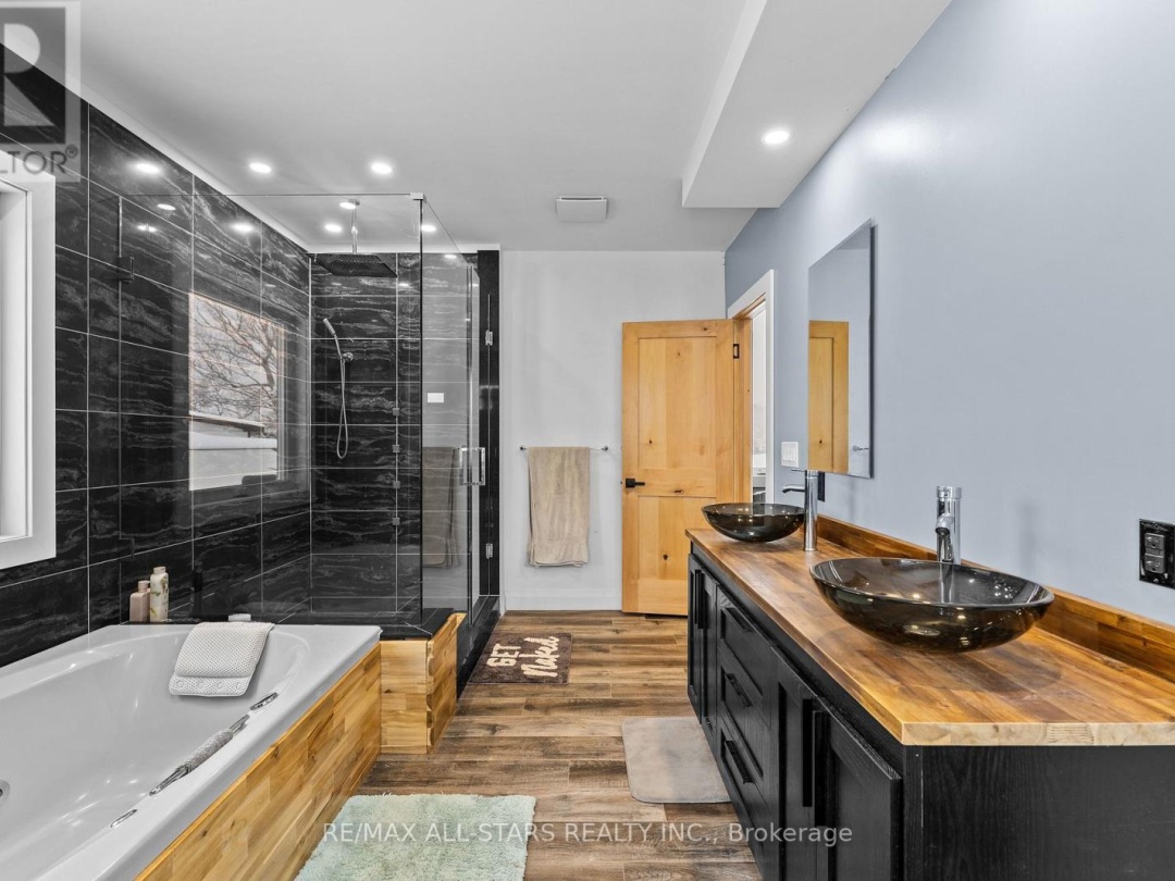 1062 NORTHLINE ROAD, Kawartha Lakes (Fenelon Falls)
