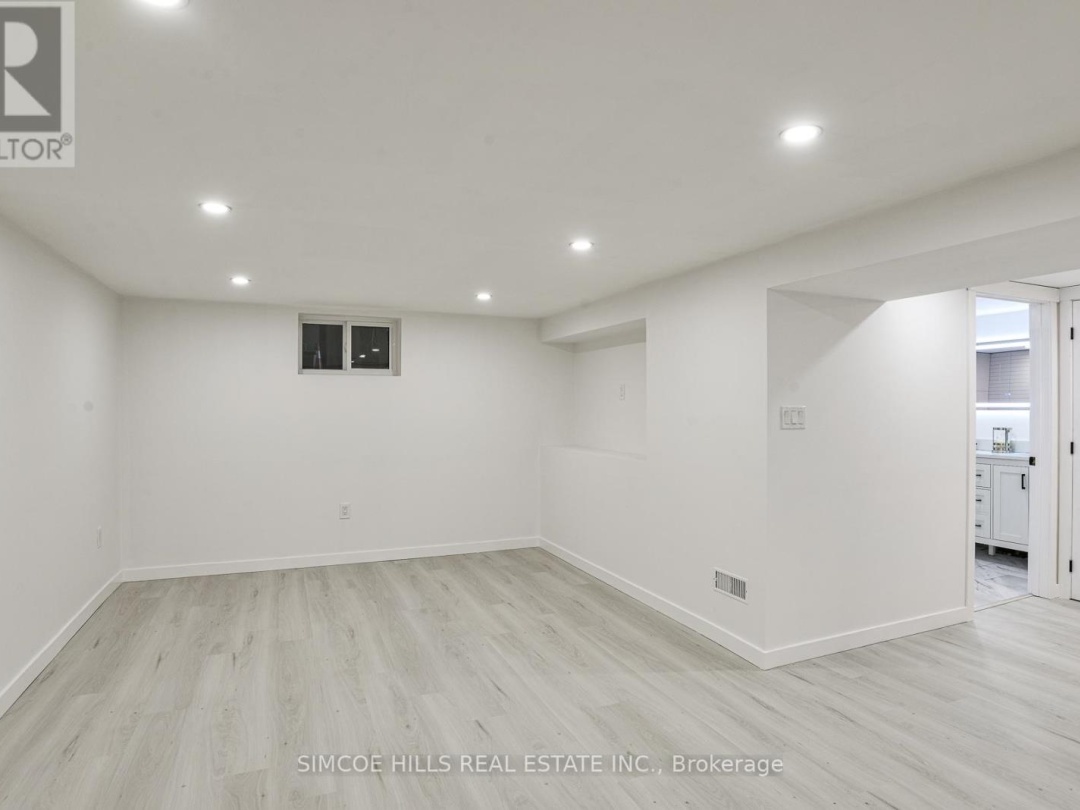 106 NORTH STREET W, 
