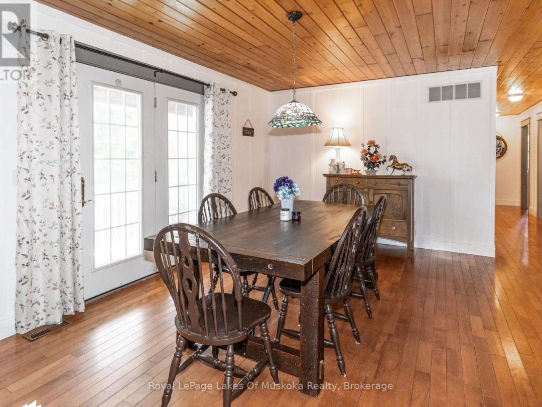 1185 MIRIAM DRIVE, Bracebridge (Oakley)