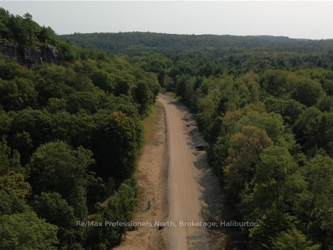 1071 HAWK VALLEY ROAD, Kennisis River
