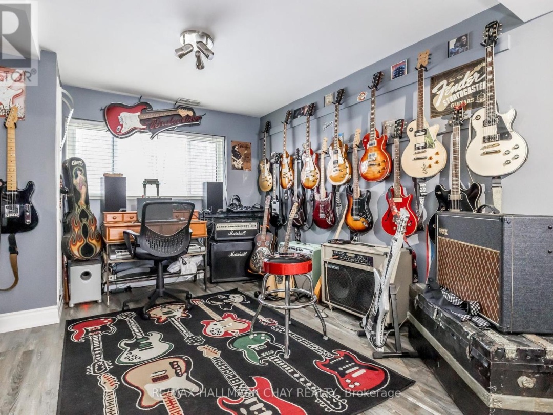 3194 SHOREVIEW DRIVE, 