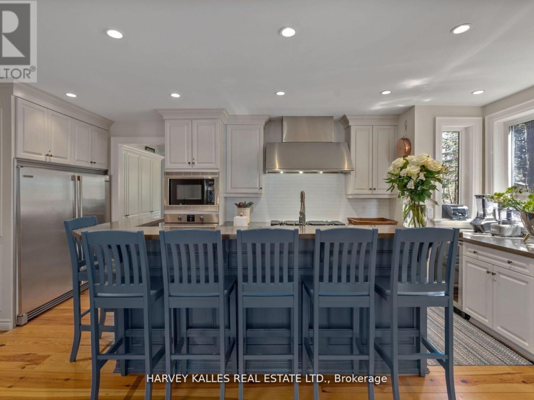 UNIT 2 - 2045 MUSKOKA RD 118W, 