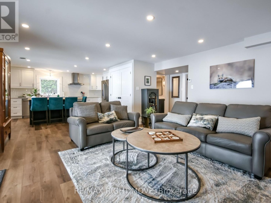 1189 WOODLAND DRIVE, Lake Simcoe