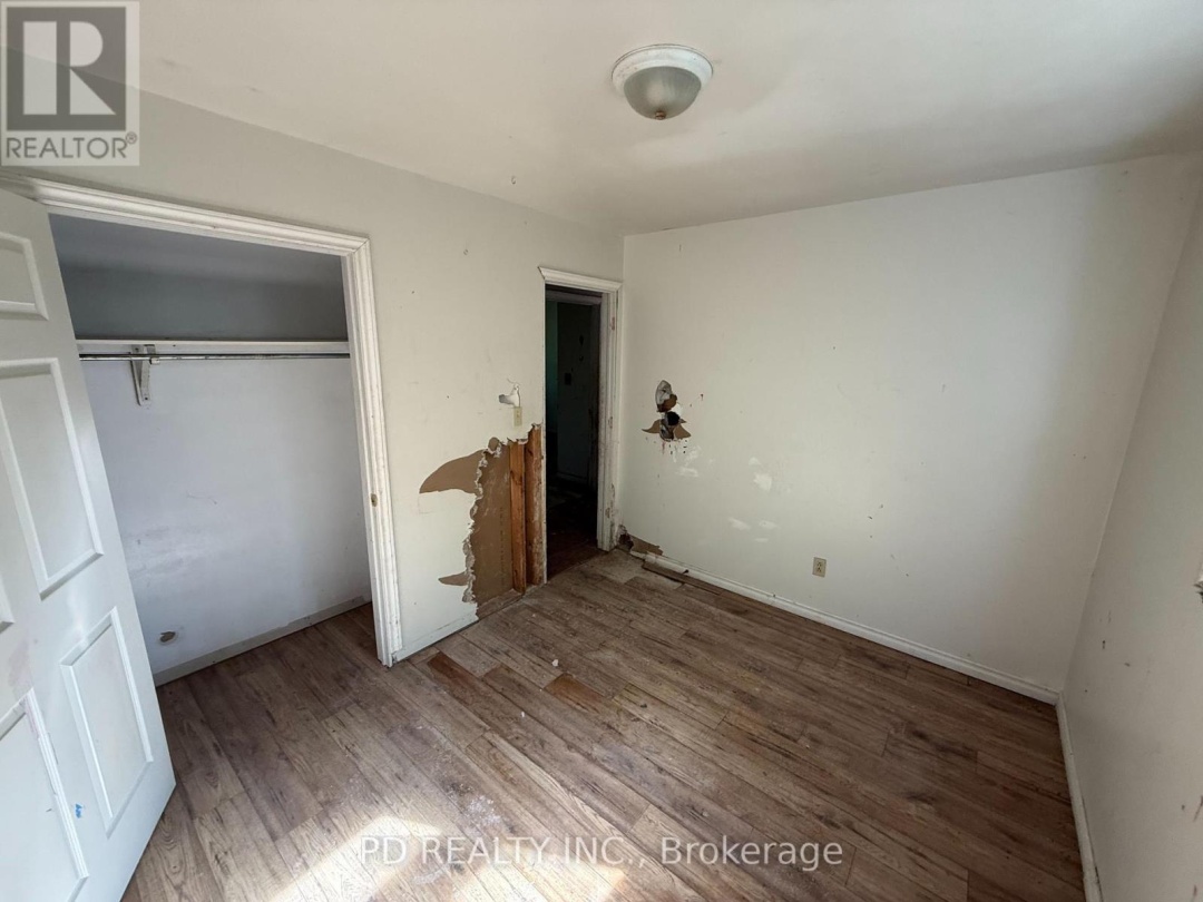 5840 LOWANDA LANE, 