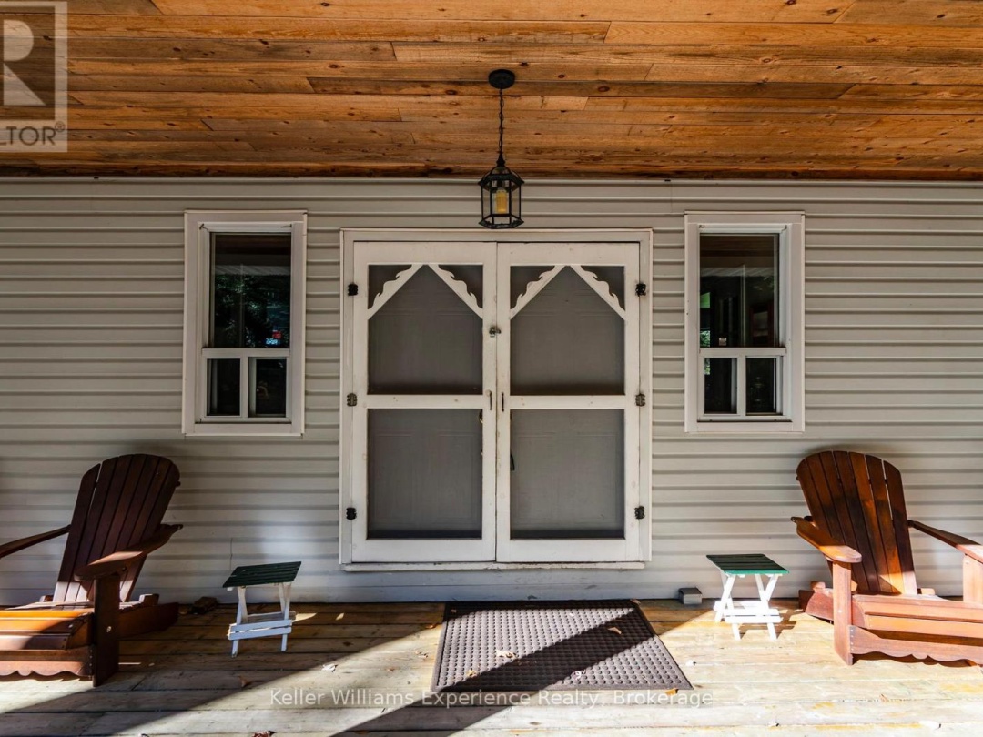 19 HURON TRAIL, Six Mile Lake