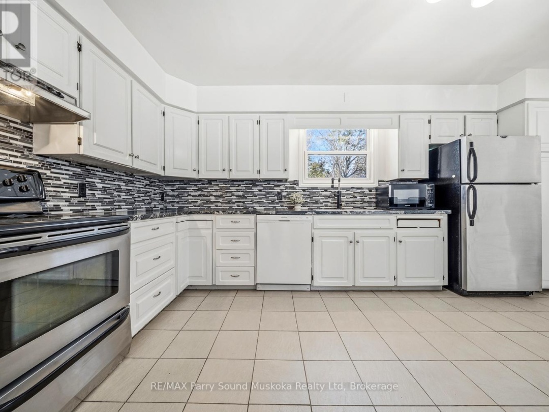 55 A CASCADE STREET E, Parry Sound