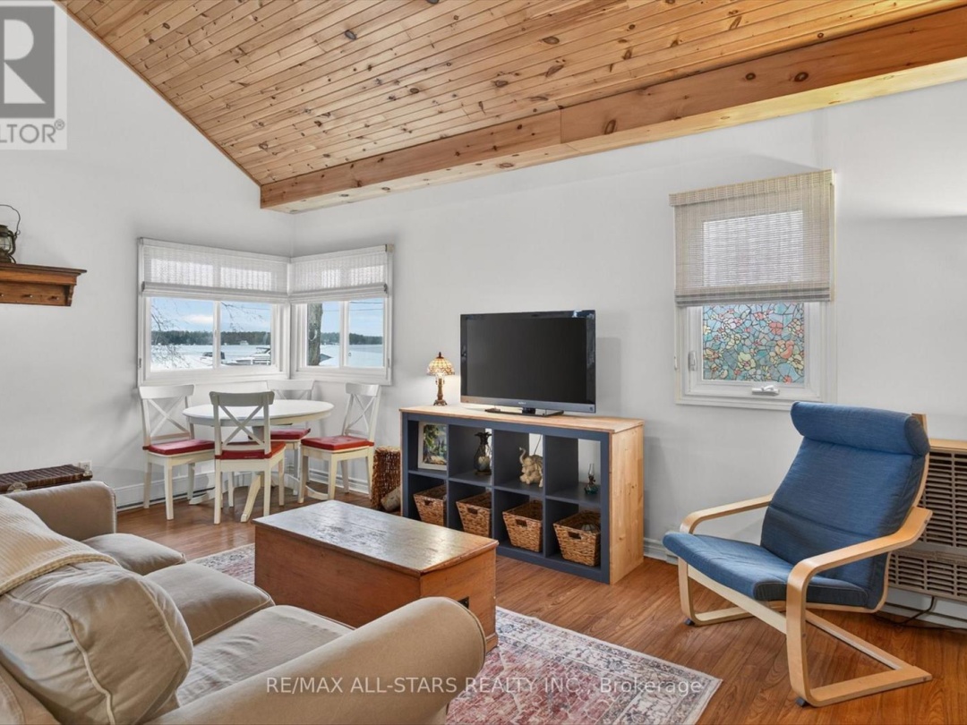 2 ELDER STREET, Sturgeon Lake